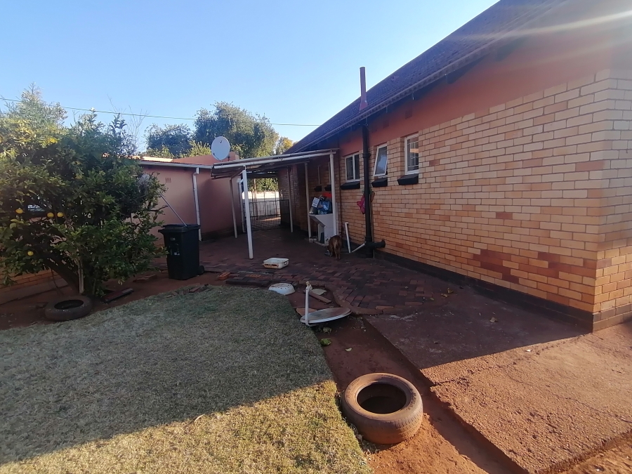 3 Bedroom Property for Sale in Stilfontein North West